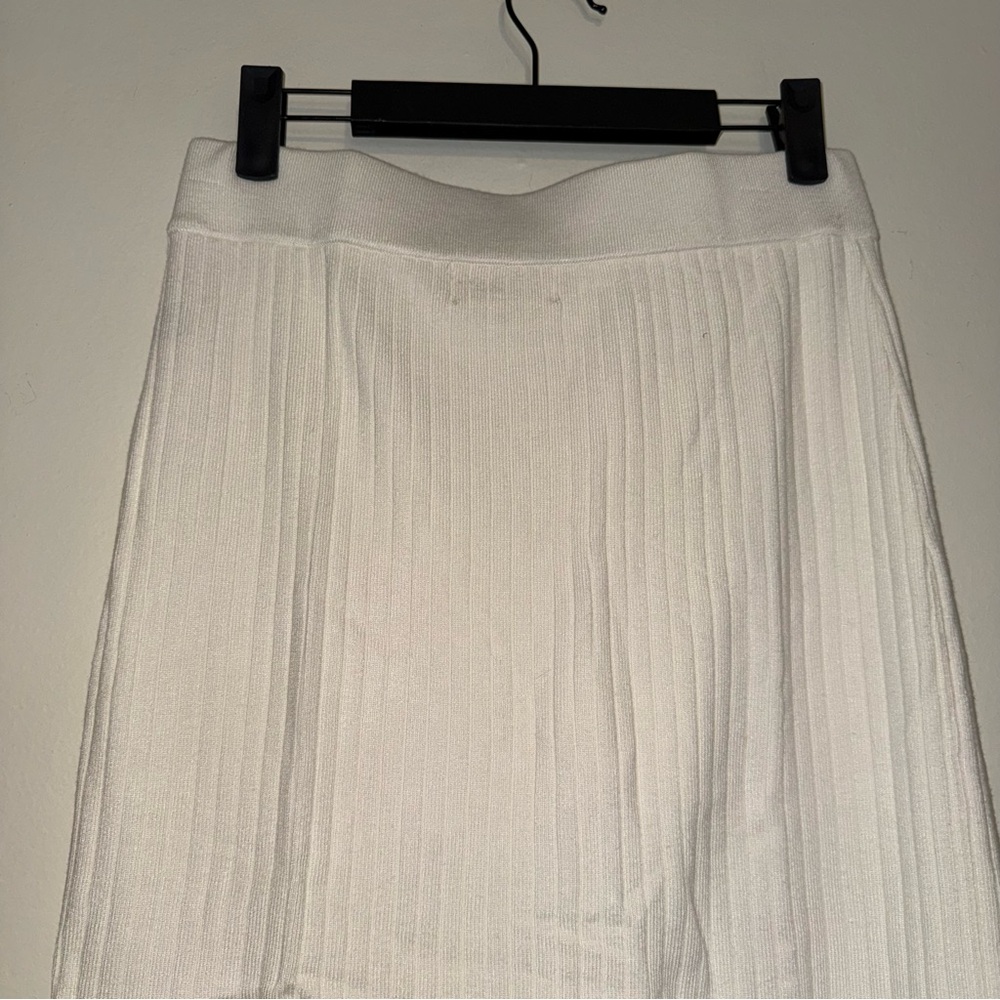 Marled | Classic Cream Pleated Sweater Material Pencil Skirt - Picture 5 of 6